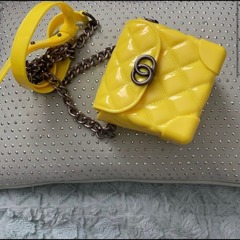 Canary Crossbody Jelly Bag